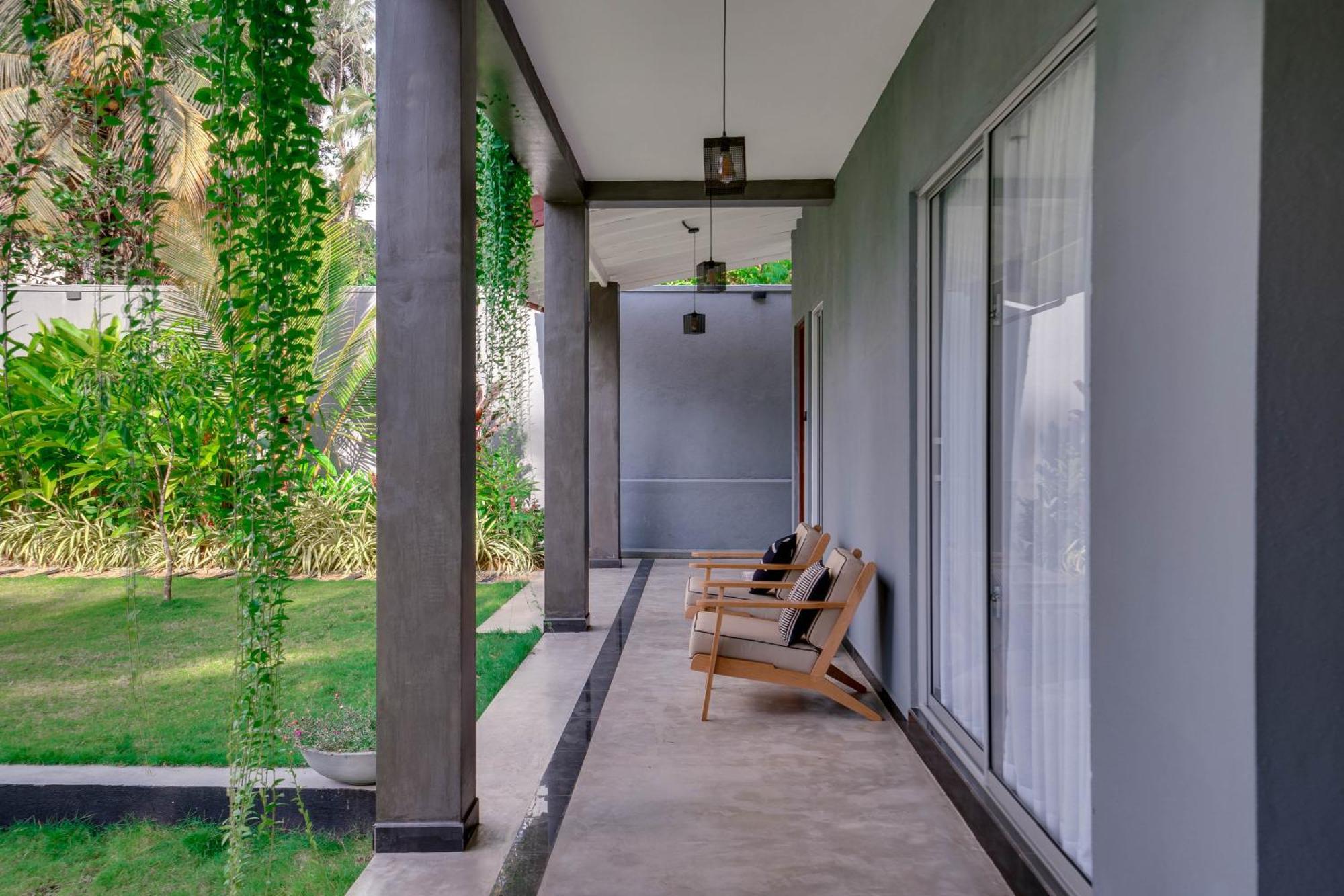 Hasthri Boutique Red Chalet In Ahangama With Pool Near Beach Dış mekan fotoğraf