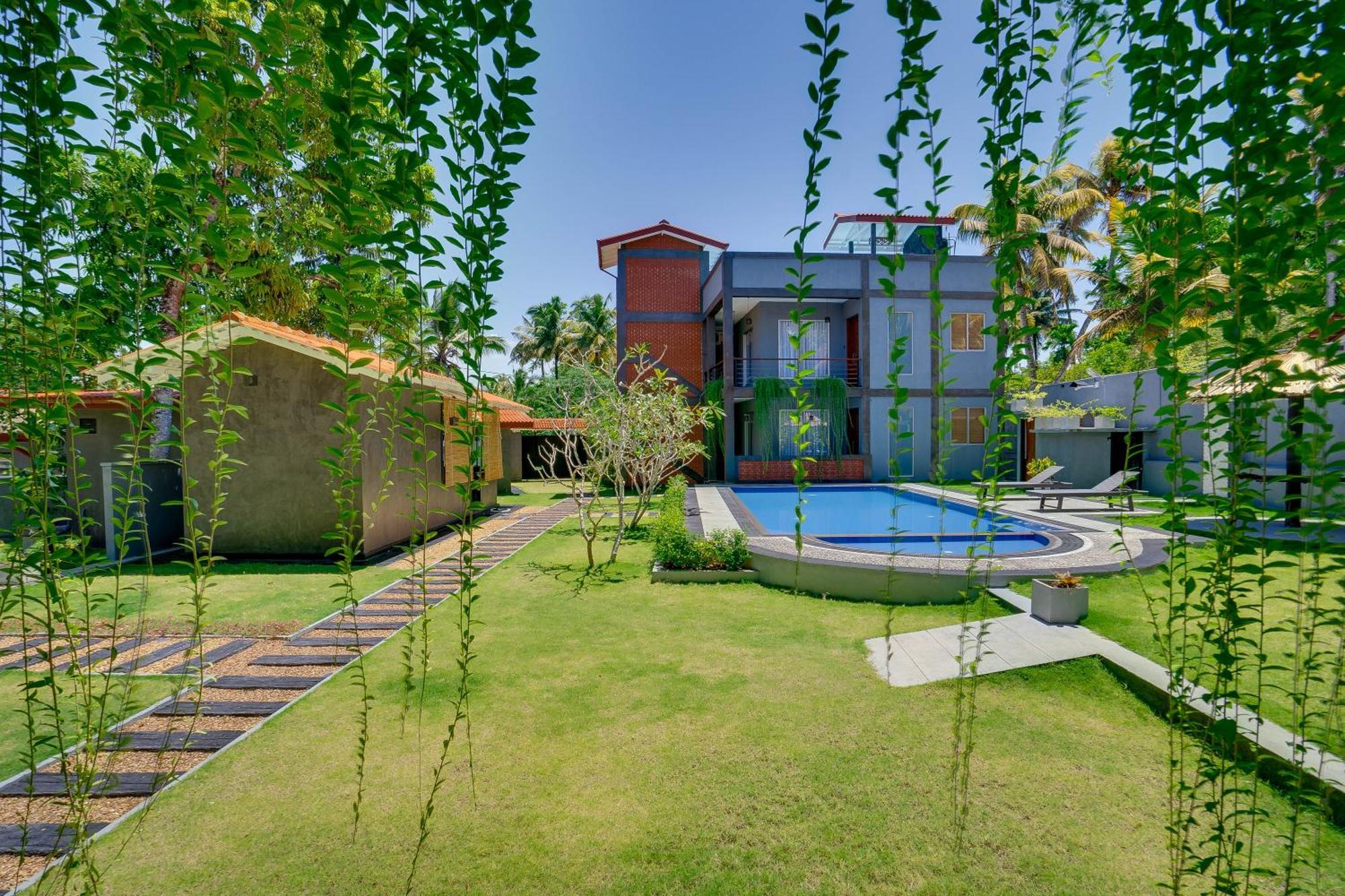 Hasthri Boutique Red Chalet In Ahangama With Pool Near Beach Dış mekan fotoğraf